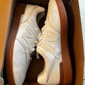 NEW BALANCE w/ gum soul!